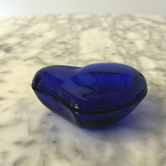 Elsa Peretti Cobalt Blue Heart Trinket box - Picture 2 of 3